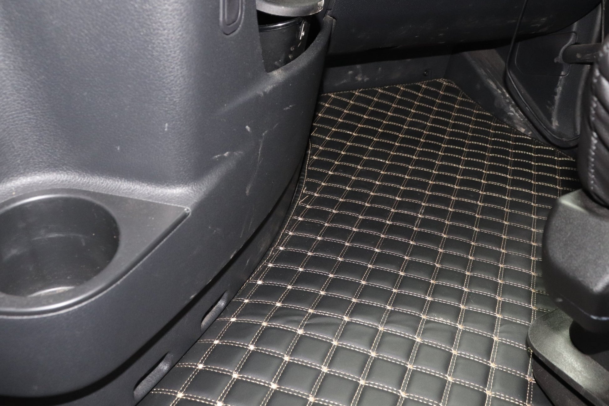 Freightliner Cascadia Floor Mats 2019 - 2025 - Tandem Car Mats