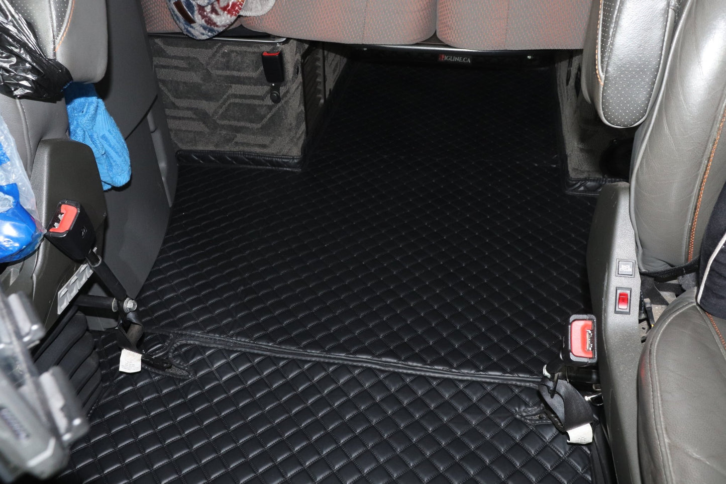 Volvo VNL860 Floor Mats (2019 - 2024) - Tandem Car Mats